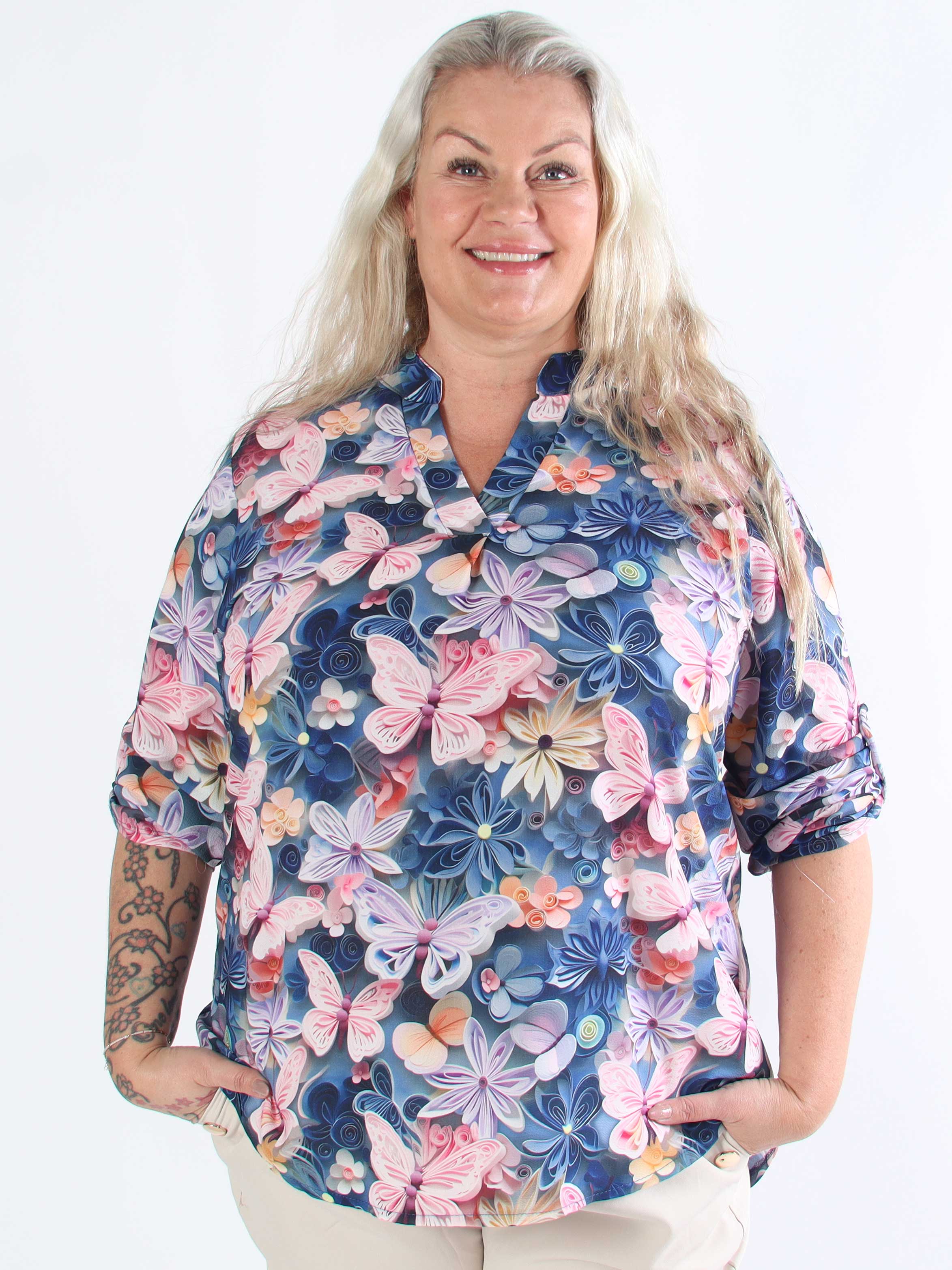Vanesa Butterfly - Plus size tunika i viskose med sommerfugleprint